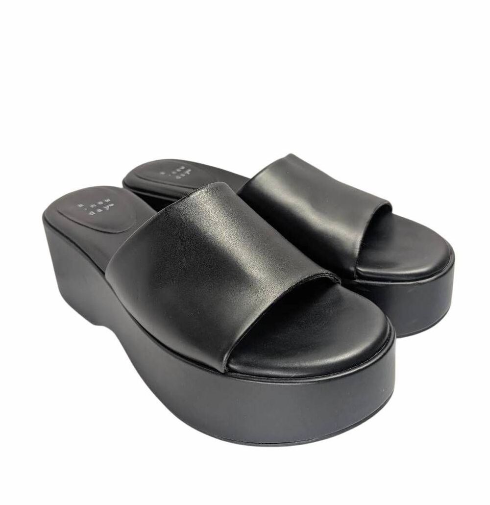 A New Day black platform slide sandal Y2K 90s look womens 8.5